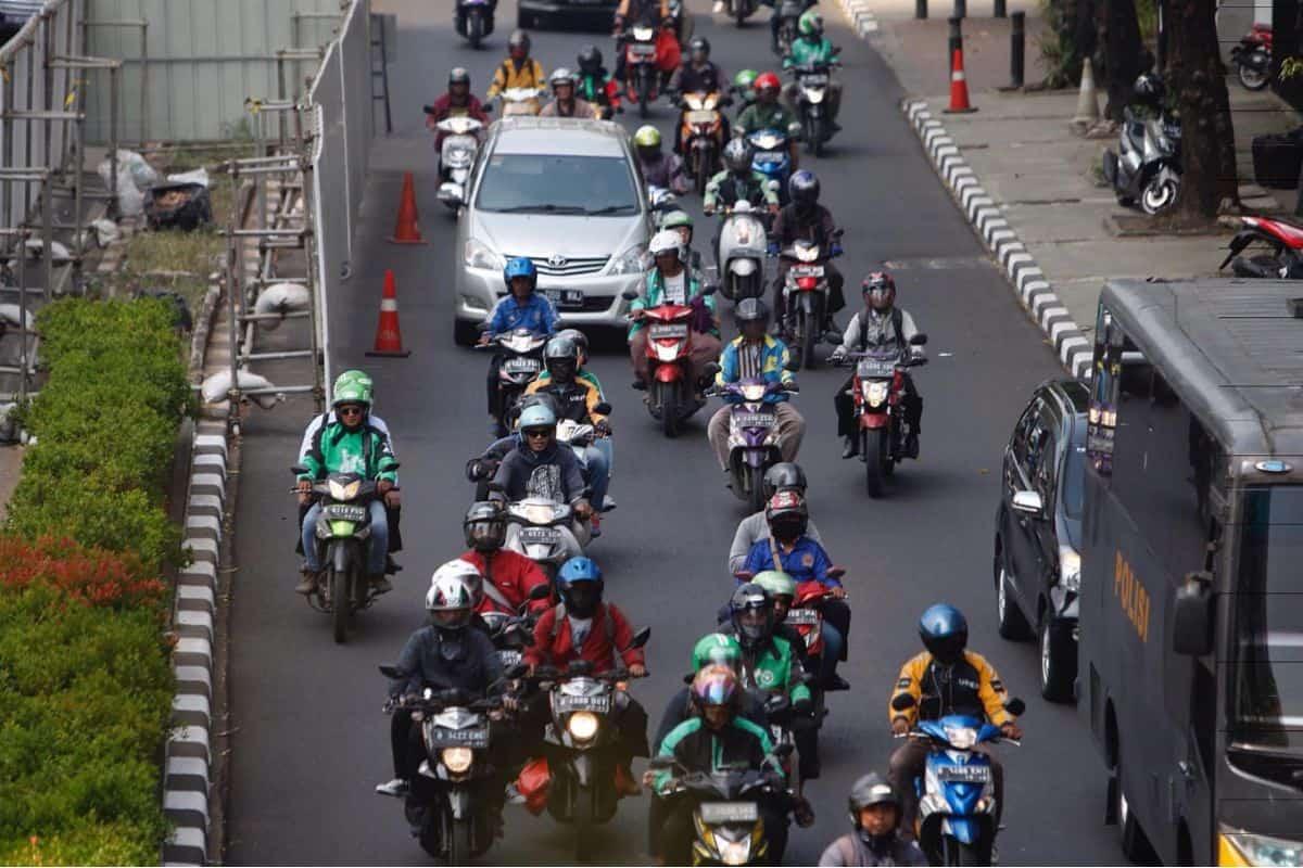 Rahasia Kulit Sehat di Tengah Polusi Kota Tersibuk Indonesia