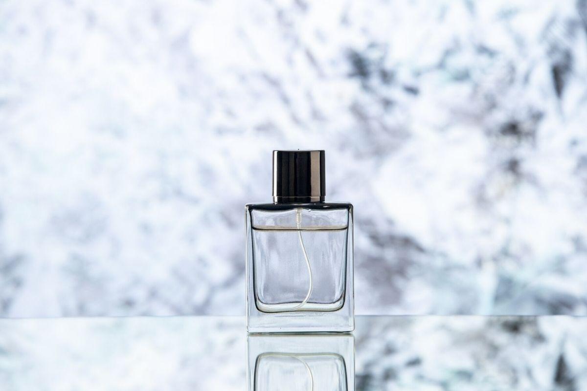 Wanginya Awet! Ini Jenis dan Rekomendasi Parfum Pria Tahan Lama