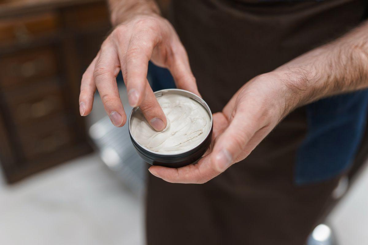 5 Langkah Perawatan Rambut Setelah Pakai Pomade yang Mudah
