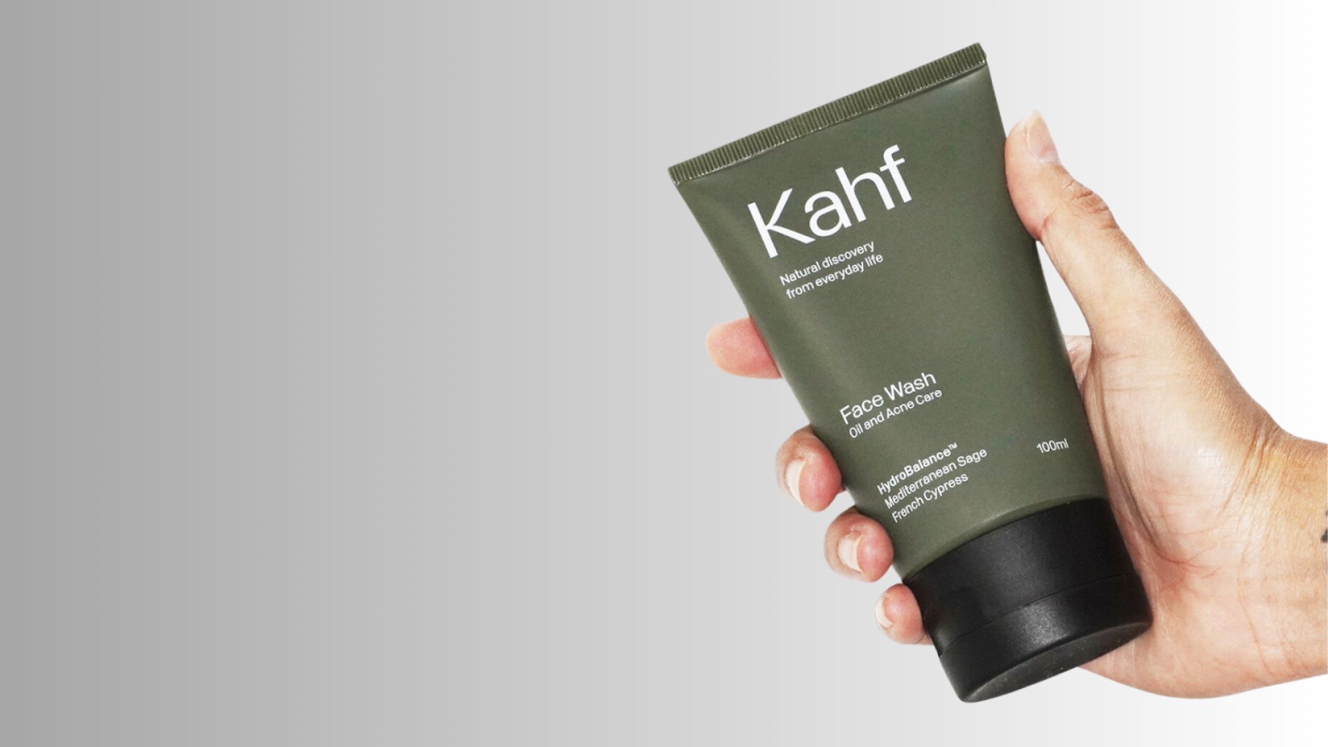 Kahf Oil and Acne Care Face Wash untuk pria berjerawat